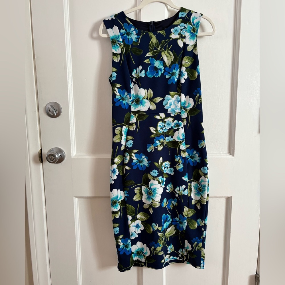 3 for $10⭐️Enfocus Studio Navy and Green Floral Dress